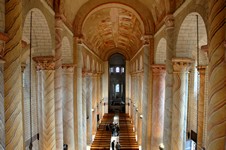 eglise interieure 2
